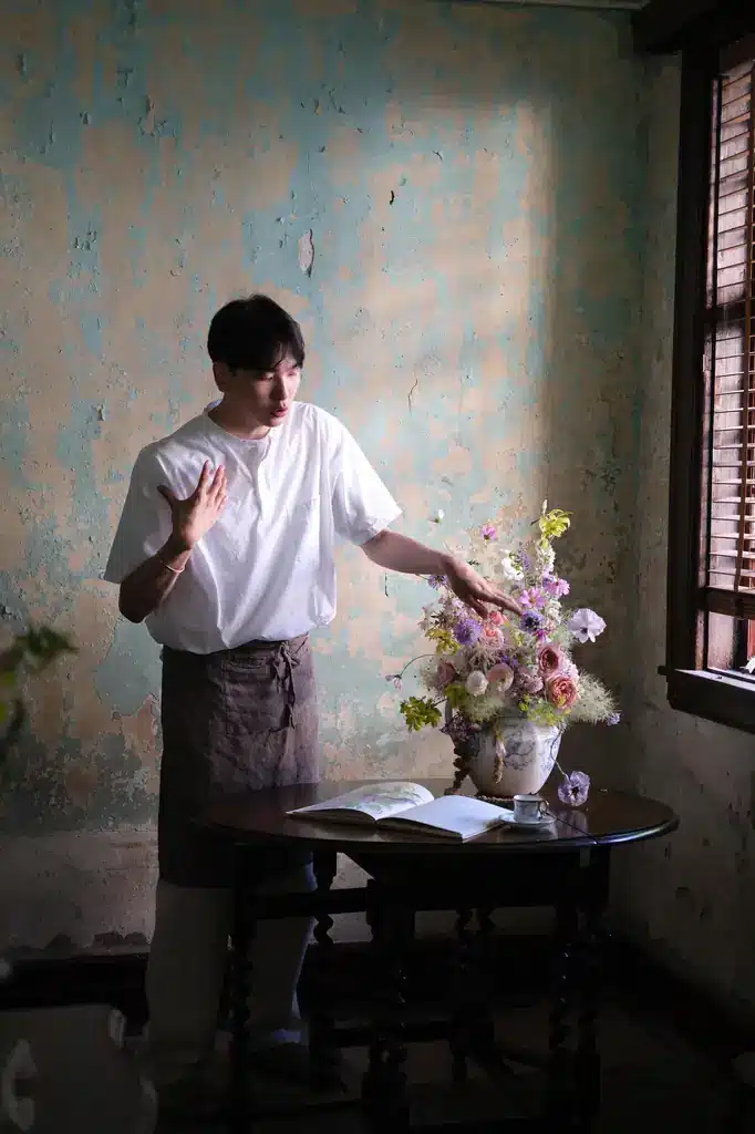 Savia Bruta Flower School